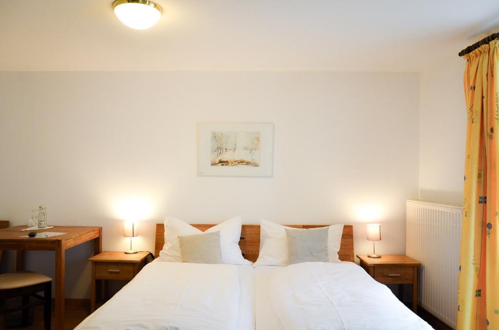 Hotel Blaue Traube Шонгау Экстерьер фото